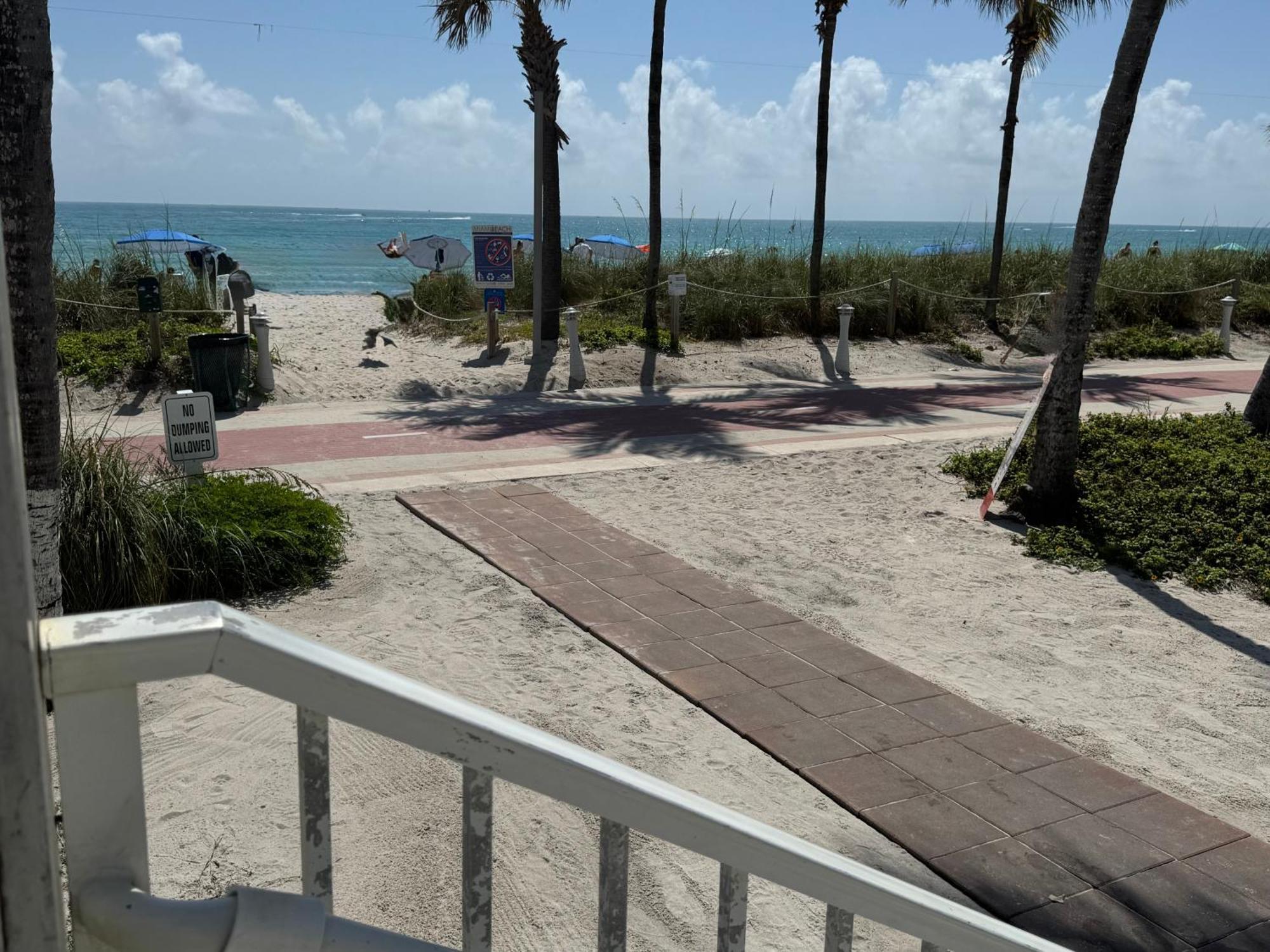 Castle Beach Studio,Tennis Court And Swimming Pool With Beach Access — Photos 2