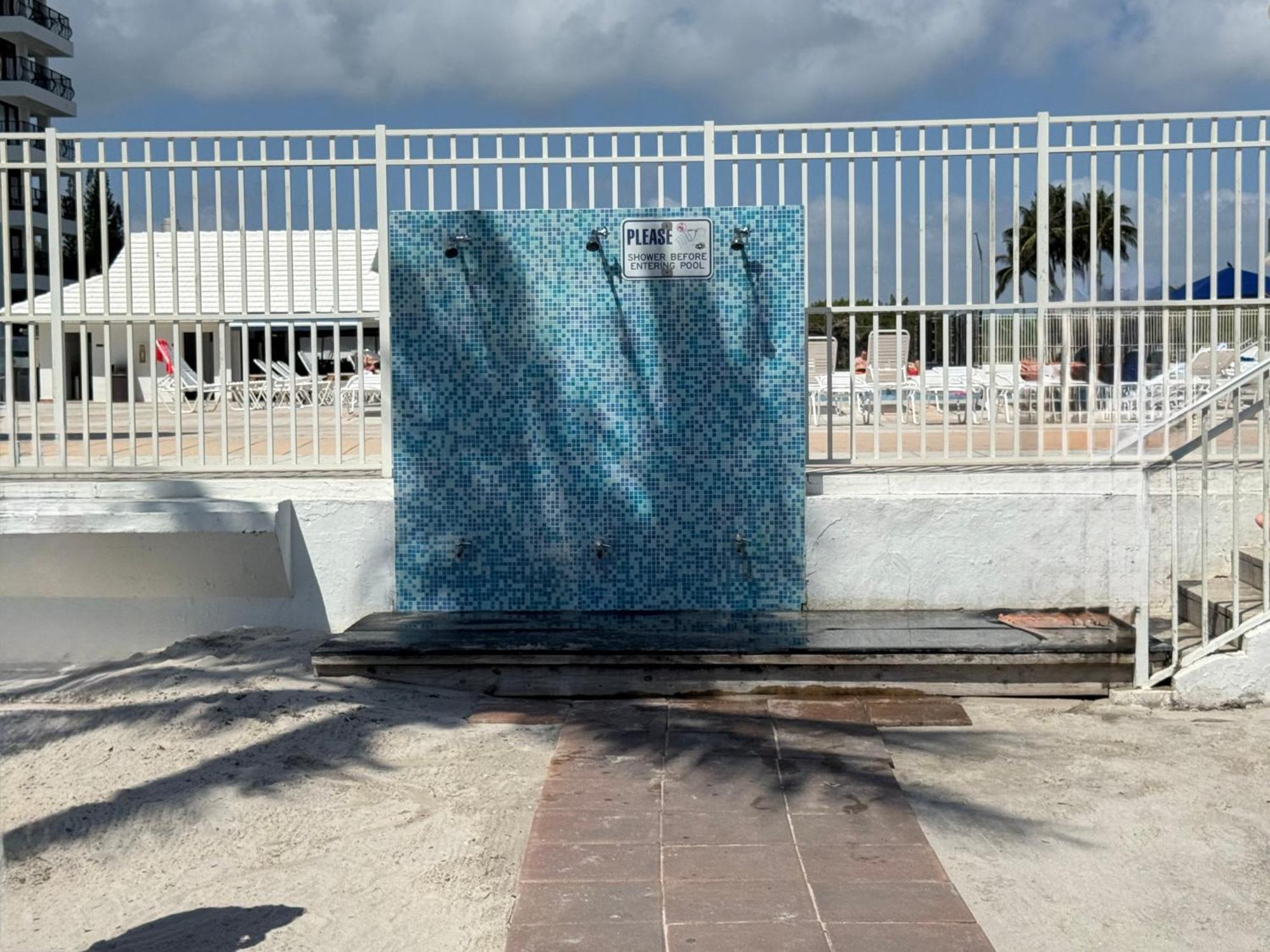 Castle Beach Studio,Tennis Court And Swimming Pool With Beach Access — Photos 3